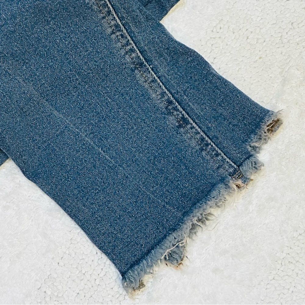 No Boundaries High Rise Mom Jeans Distressed Stretch Fray Hem NOBO Sz 11 NWT - Picture 6 of 6